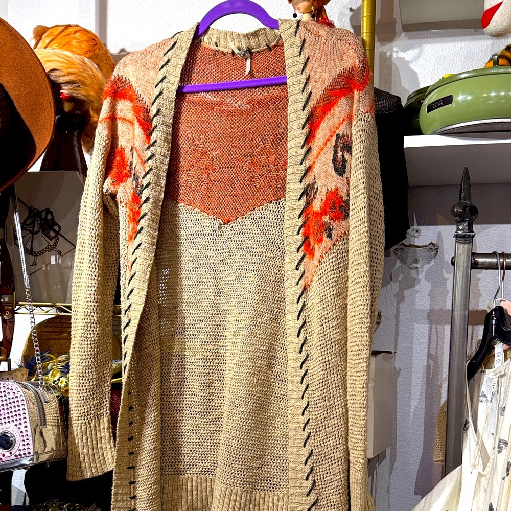 001C // BKE cardigan // EUC // M